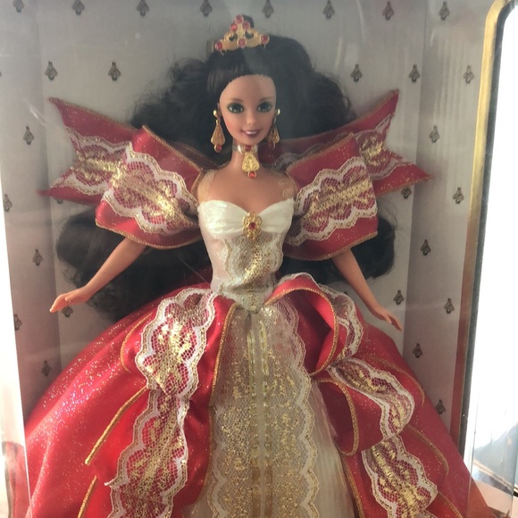 10th Anniversary Barbie Doll Happy Holidays 1997 - Picture 2 of 13